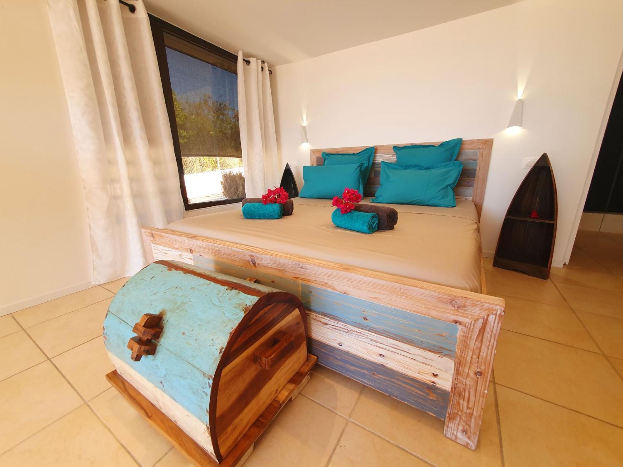 Villa Deluxe L'Hacienda Villa Vue Mer 180 Piscine Jacuzzi Proche Plage Marina Golf Pointe Des Chateaux Et Casino Jardin Clos Voyage Durable Saint-Francois  Room photo