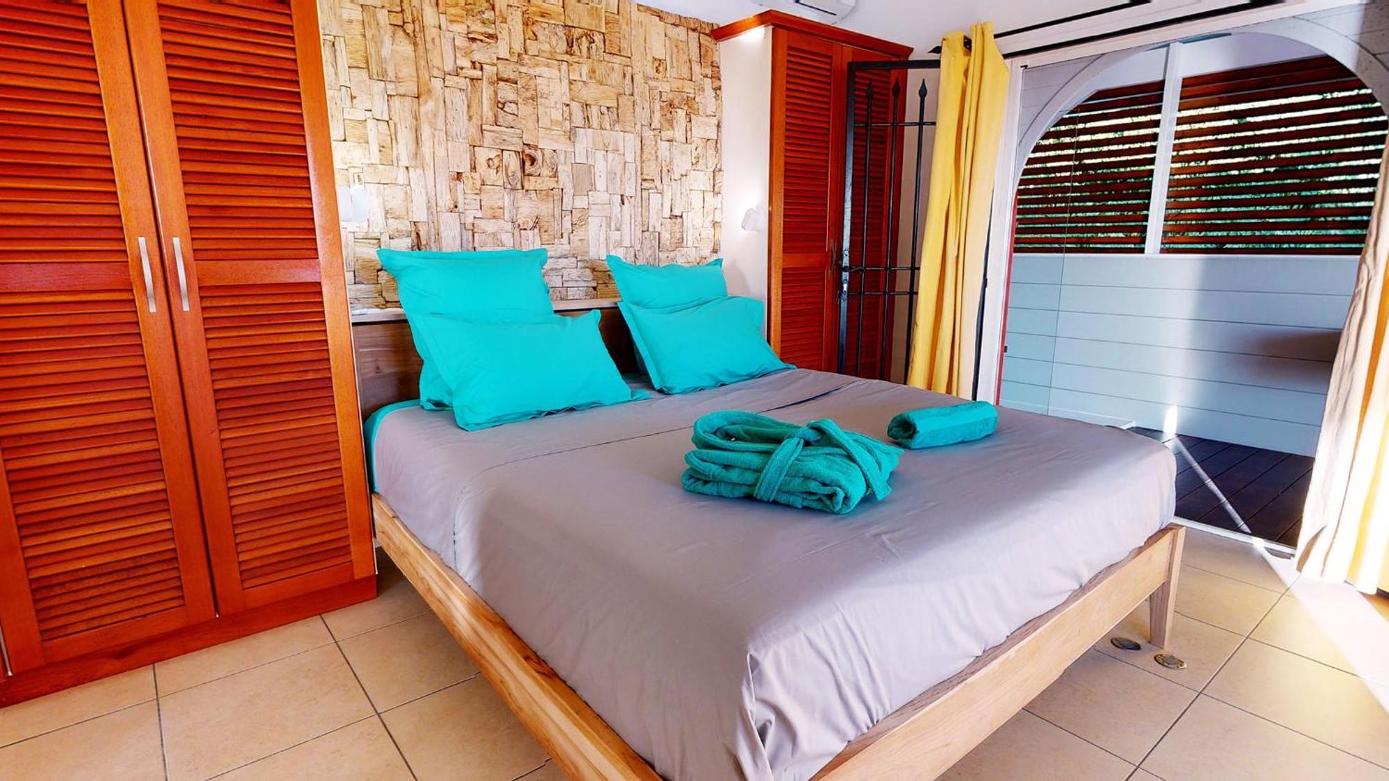 Villa Deluxe L'Hacienda Villa Vue Mer 180 Piscine Jacuzzi Proche Plage Marina Golf Pointe Des Chateaux Et Casino Jardin Clos Voyage Durable Saint-Francois  Room photo