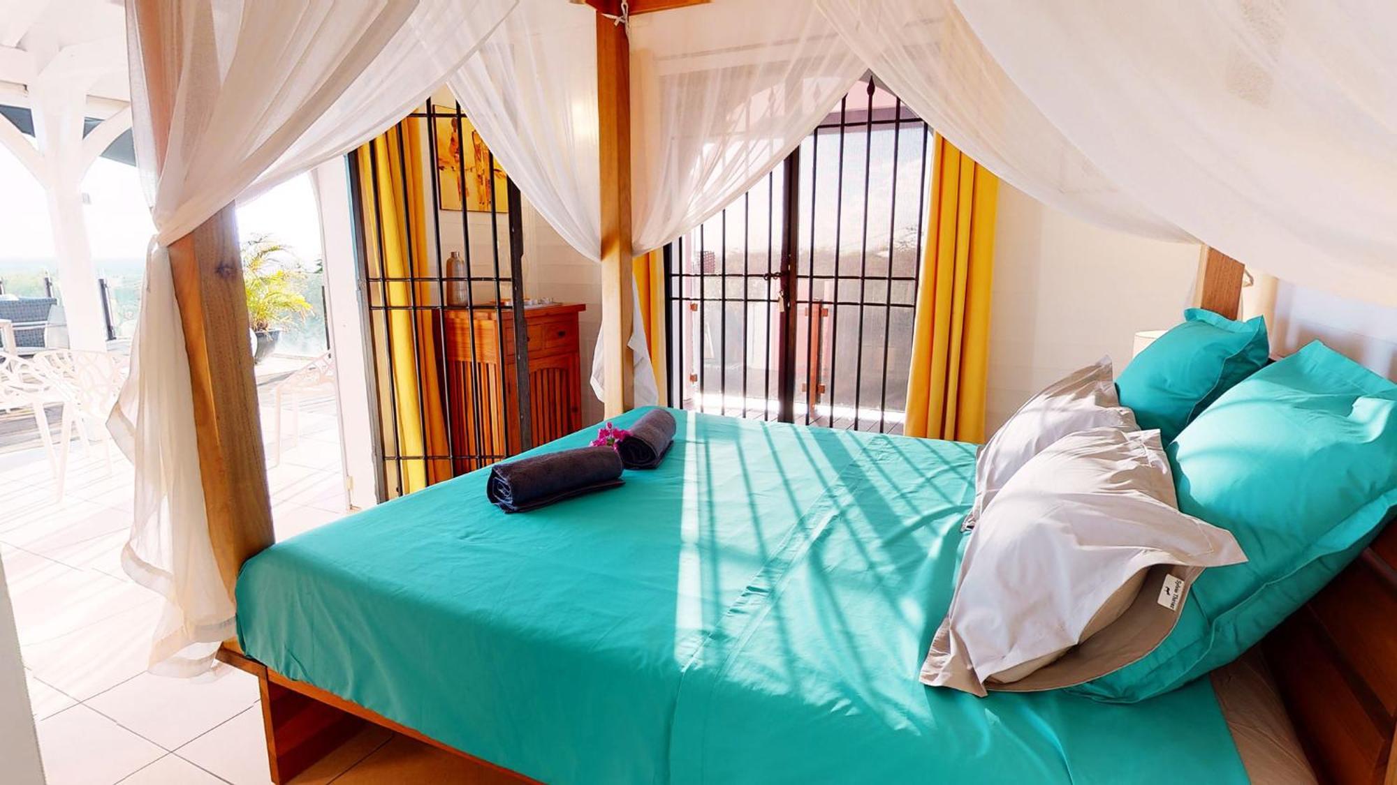 Villa Deluxe L'Hacienda Villa Vue Mer 180 Piscine Jacuzzi Proche Plage Marina Golf Pointe Des Chateaux Et Casino Jardin Clos Voyage Durable Saint-Francois  Room photo