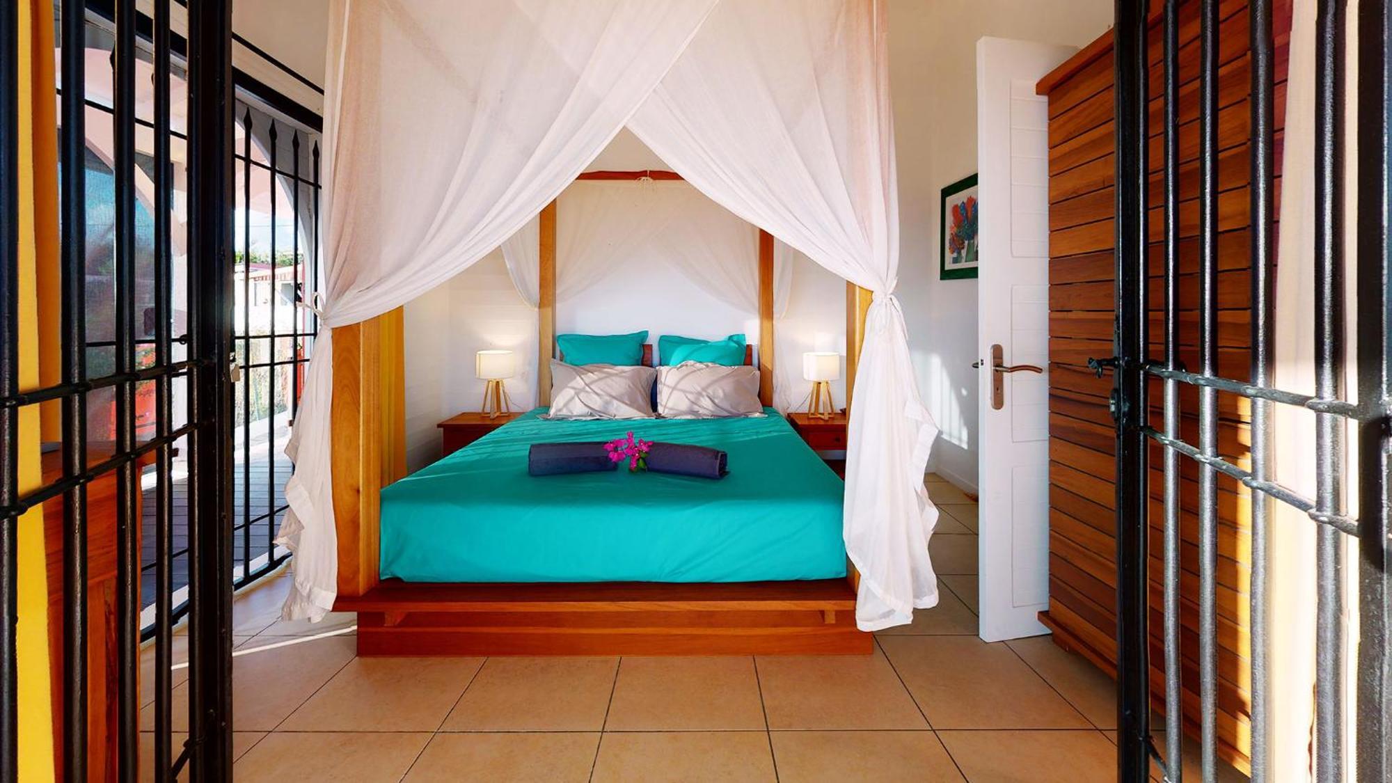 Villa Deluxe L'Hacienda Villa Vue Mer 180 Piscine Jacuzzi Proche Plage Marina Golf Pointe Des Chateaux Et Casino Jardin Clos Voyage Durable Saint-Francois  Room photo